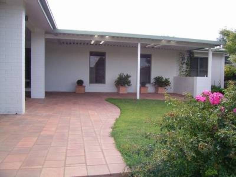 44 Dalkeith Avenue, Wagga Wagga NSW 2650