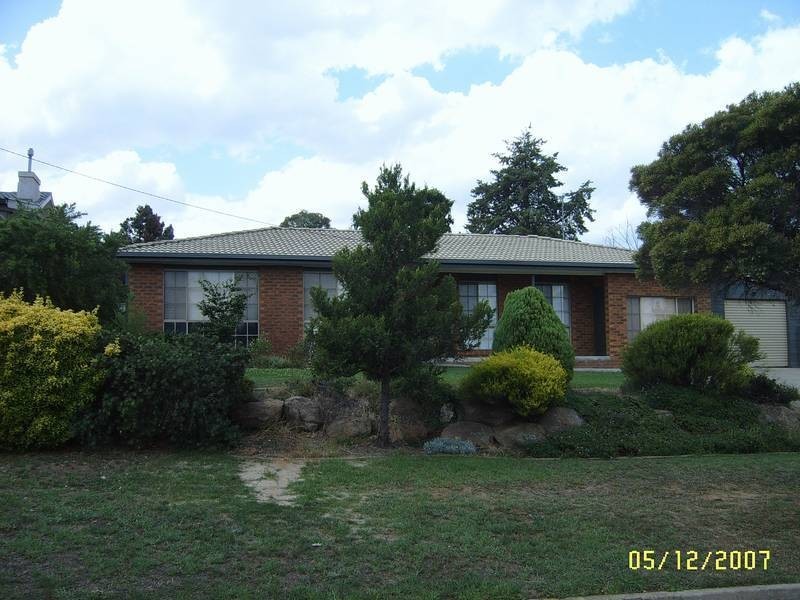 81 Red Hill Road, Kooringal NSW 2650