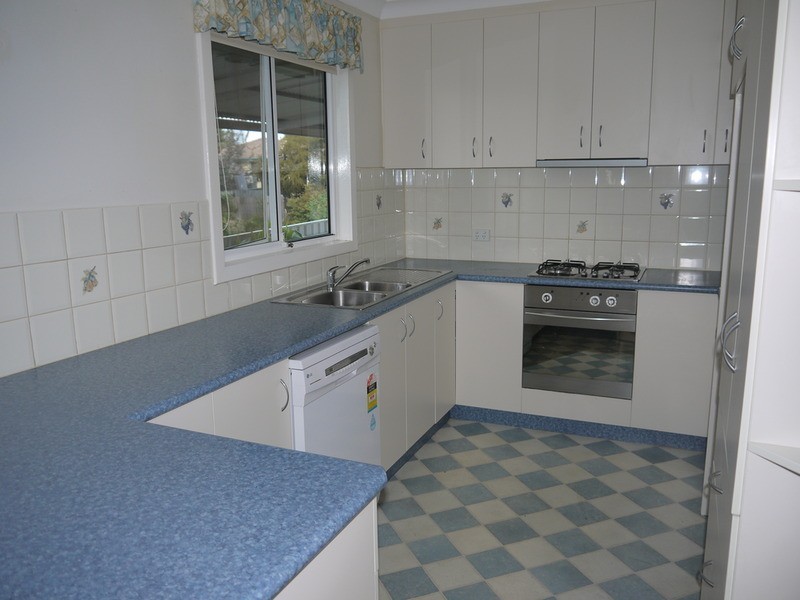 6 Sepik Road, Ashmont NSW 2650