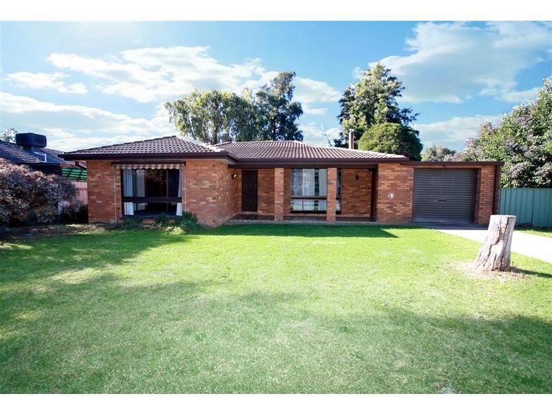 57 Adjin Street, Mount Austin NSW 2650
