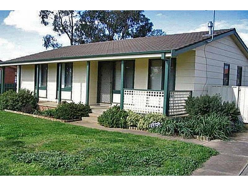 164 Raye Street, Tolland NSW 2650