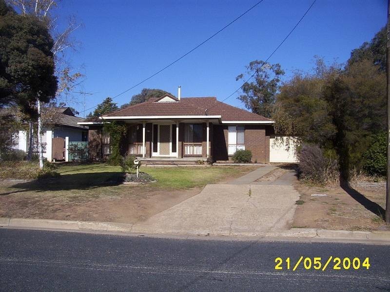 107 Raye Street, Tolland NSW 2650