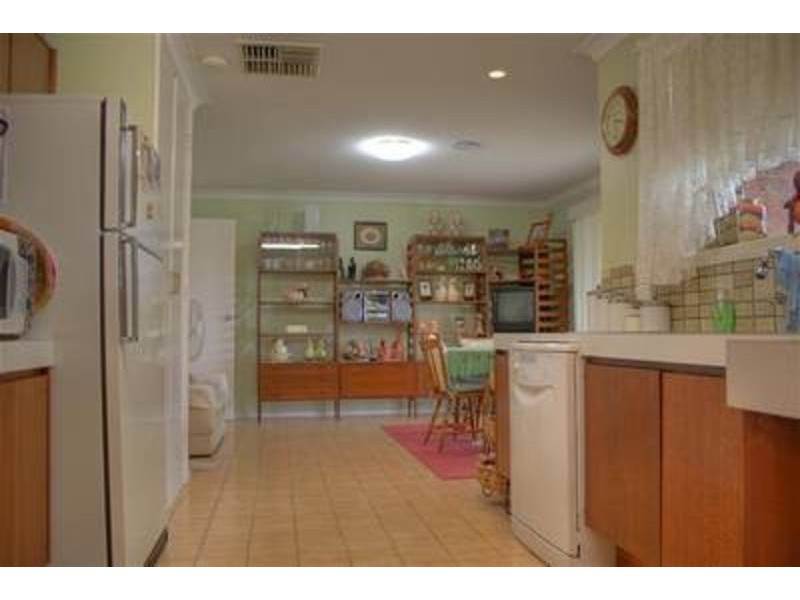 Lake Albert NSW 2650