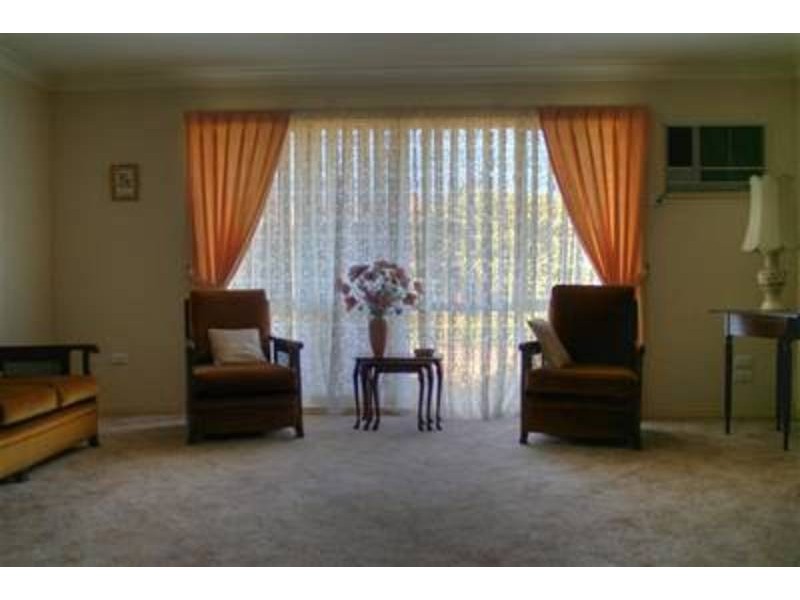 2/2 Overdale Drive, Wagga Wagga NSW 2650