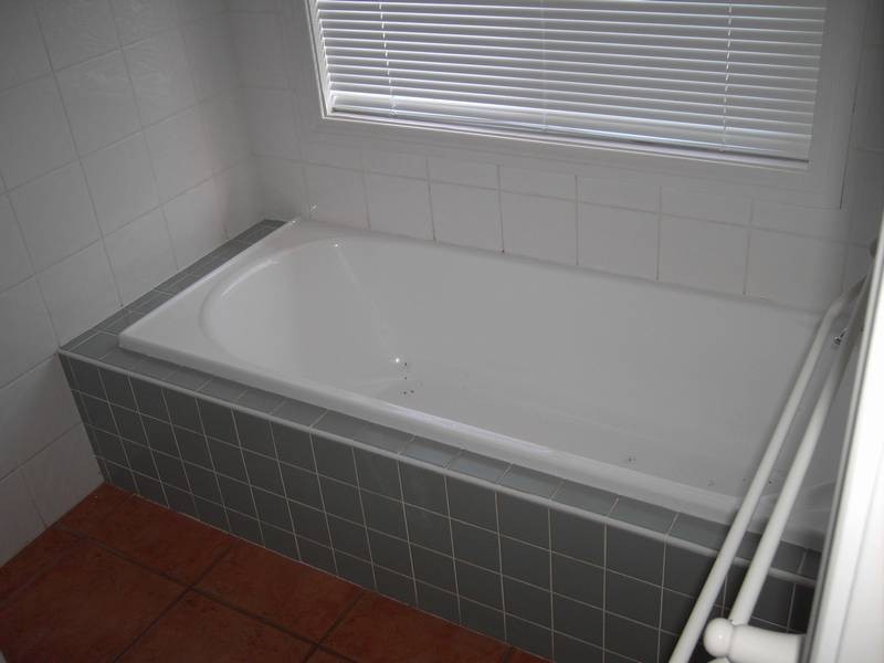 2 Galleon Place, Estella NSW 2650