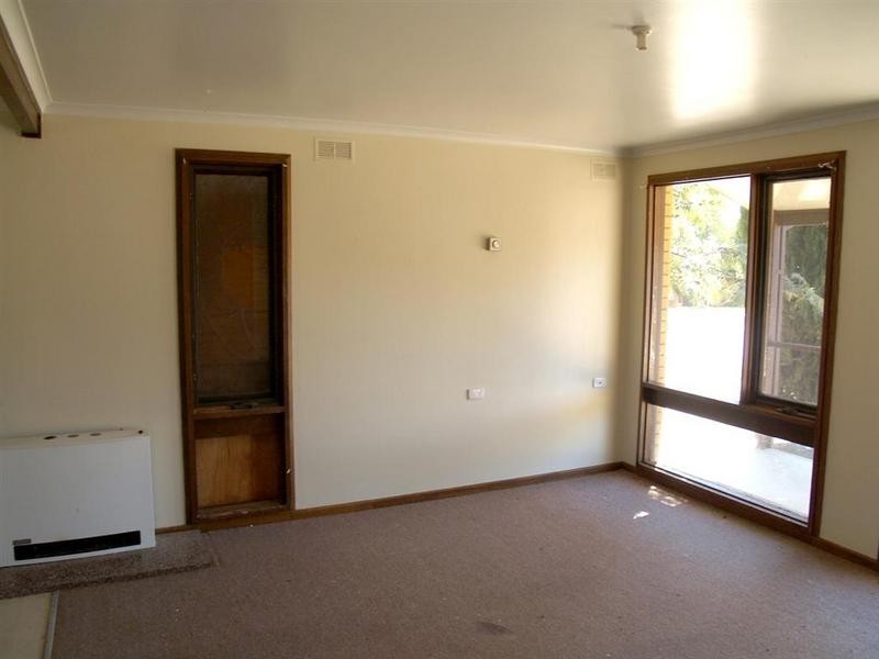 8 Arnott Street, Ashmont NSW 2650