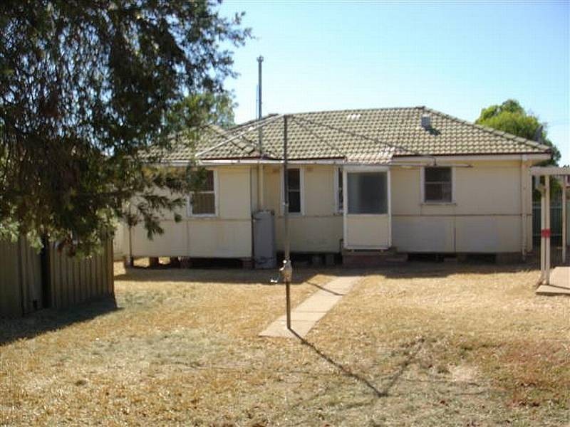 14 Lae Avenue, Ashmont NSW 2650