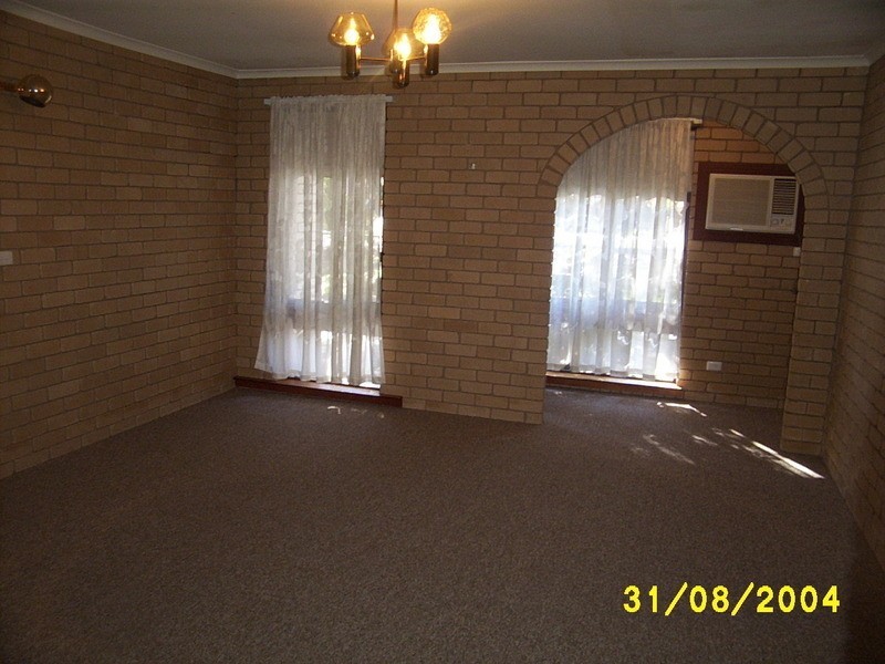 2/21 Lampe Avenue, Wagga Wagga NSW 2650