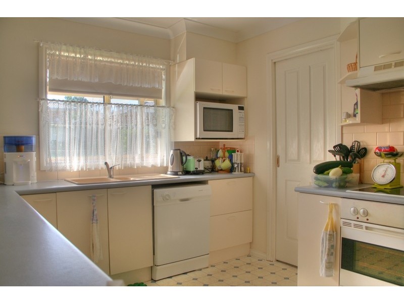 19 Kenneally Street, Kooringal NSW 2650