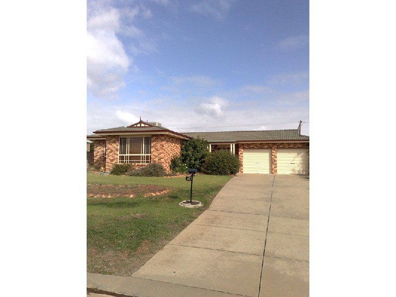 31 Kirrang Avenue, Glenfield Park NSW 2650