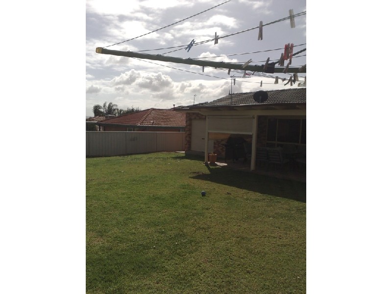 31 Kirrang Avenue, Glenfield Park NSW 2650