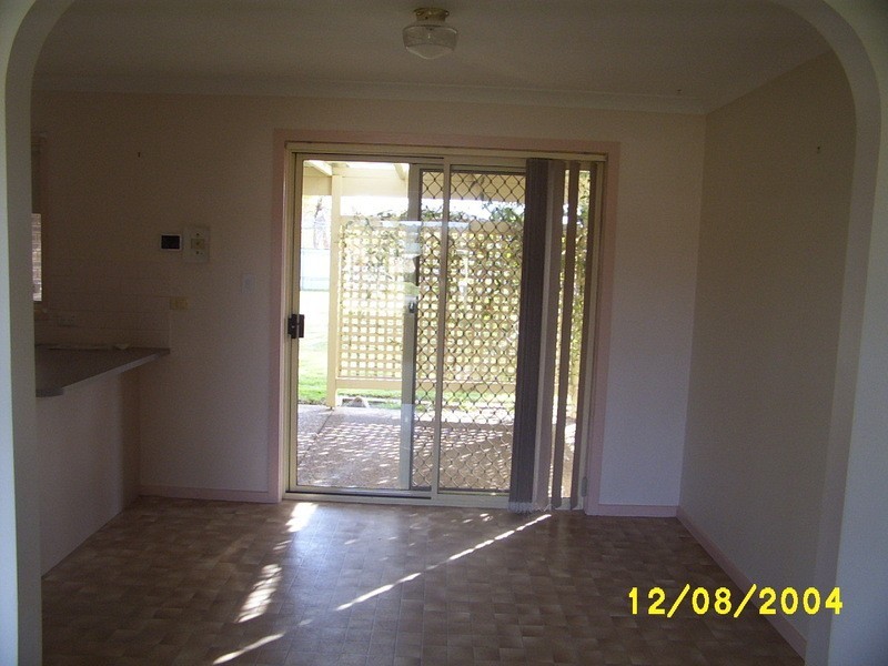 30 Balleroo Crescent, Glenfield Park NSW 2650