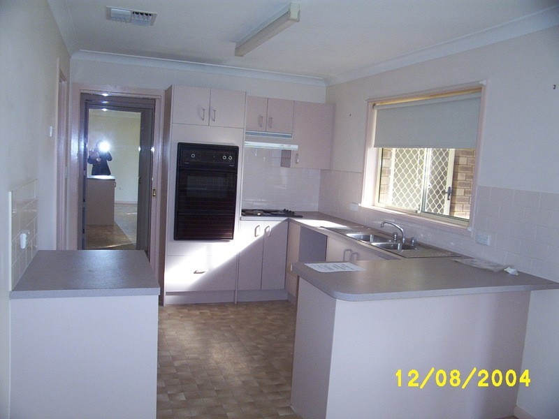 30 Balleroo Crescent, Glenfield Park NSW 2650