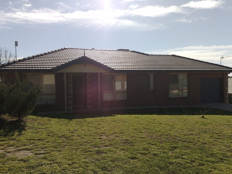5 McKeown Street, Estella NSW 2650
