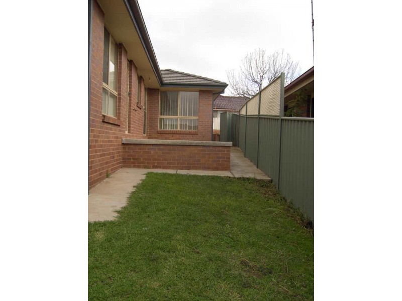 5 McKeown Street, Estella NSW 2650