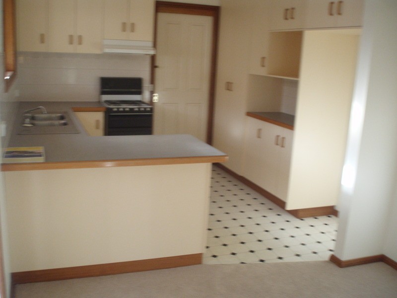 4/8 Kenneally Street, Kooringal NSW 2650