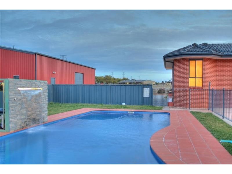 Lake Albert NSW 2650