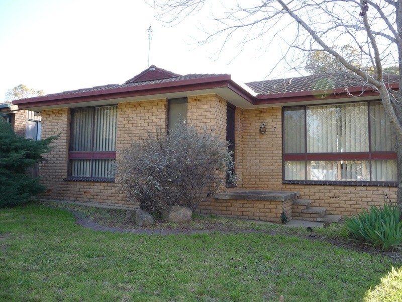 7 Simpson Avenue, Forest Hill NSW 2651