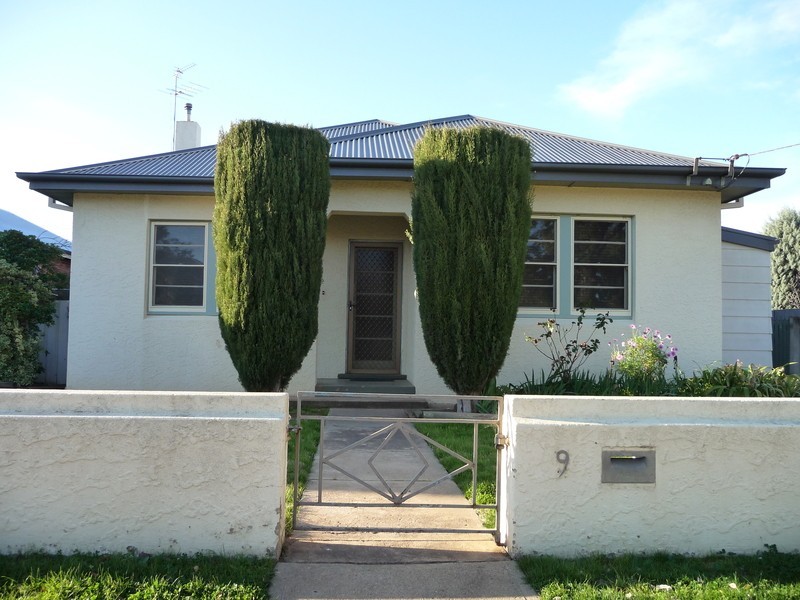 9 Gormly Street, Wagga Wagga NSW 2650