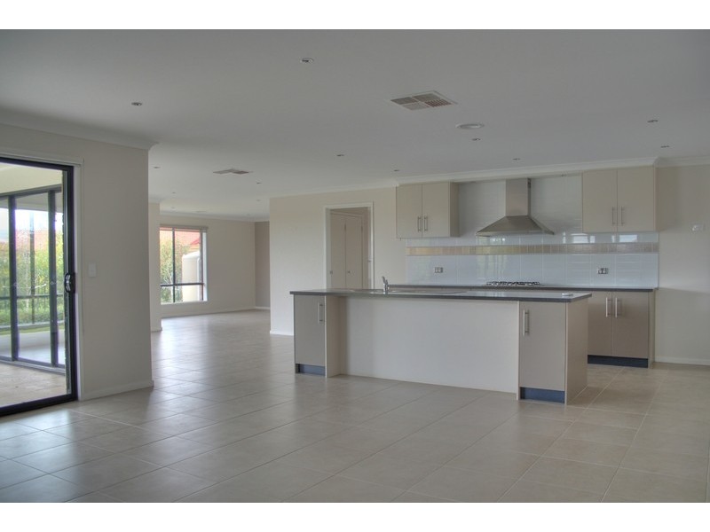 10 Budawang Place, Tatton NSW 2650