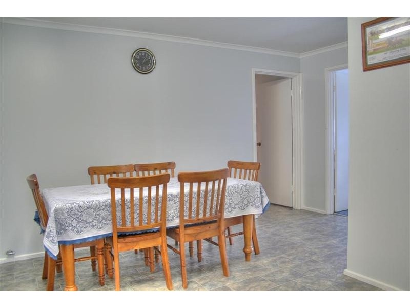1 Bass Street, Lake Albert NSW 2650