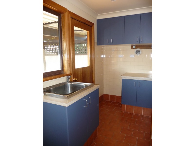 9 Ceduna Street, Mount Austin NSW 2650