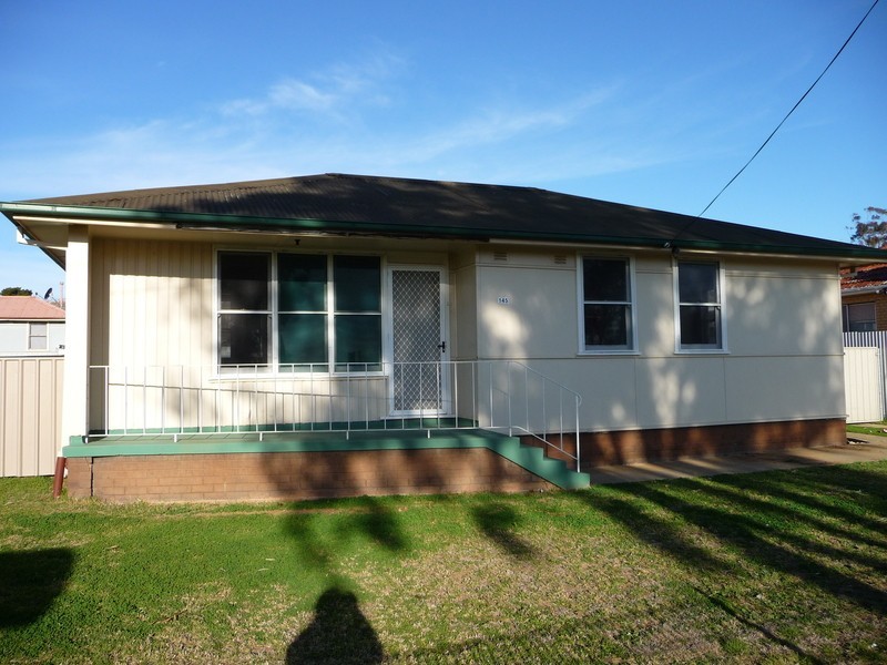 145 Bourke Street, Mount Austin NSW 2650