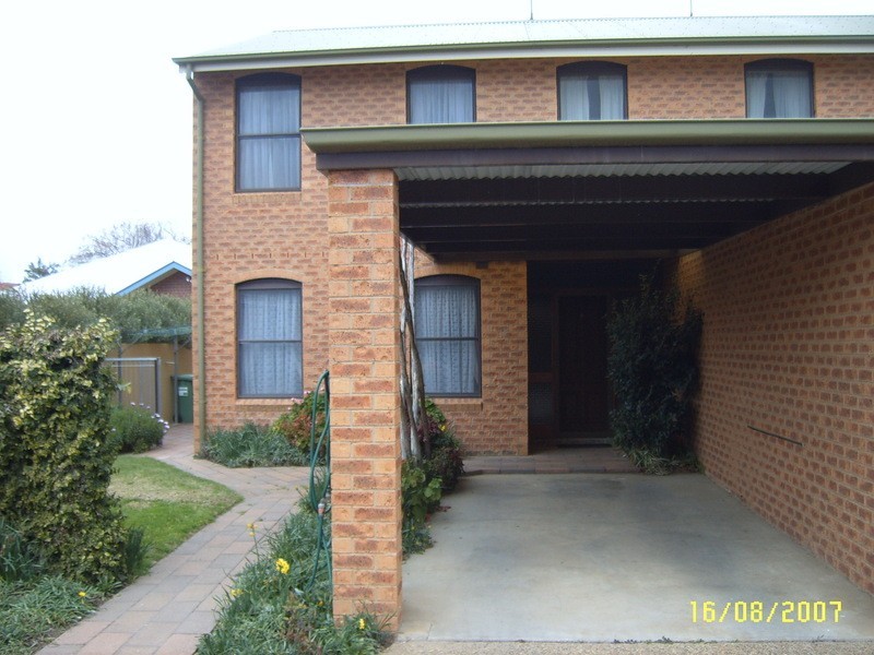 5/28 Lampe Avenue, Wagga Wagga NSW 2650