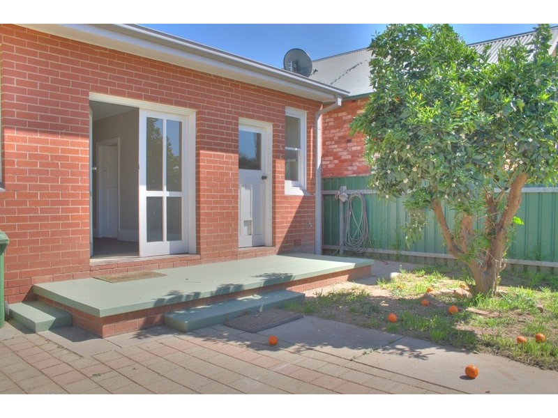 35 Thorne Street, Wagga Wagga NSW 2650