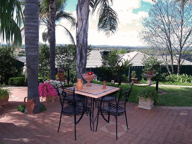 70 Simkin Crescent, Wagga Wagga NSW 2650