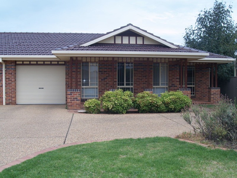2/6 Liberty Place, Wagga Wagga NSW 2650