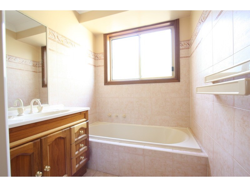 2/6 Liberty Place, Wagga Wagga NSW 2650