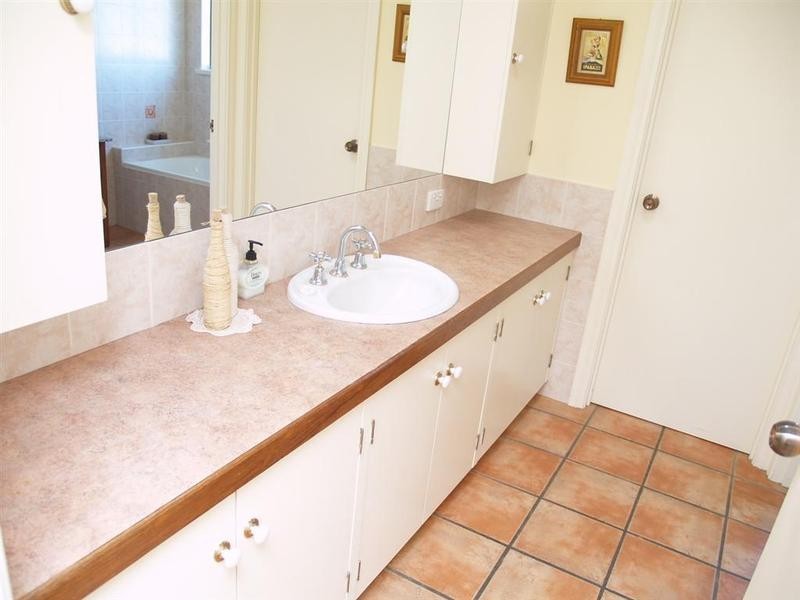3 Hotham Street, Tatton NSW 2650