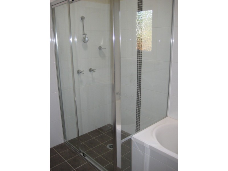 75 Docker Street, Wagga Wagga NSW 2650