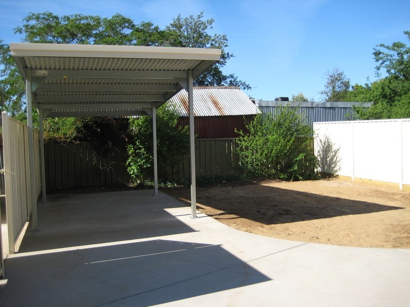 75 Docker Street, Wagga Wagga NSW 2650