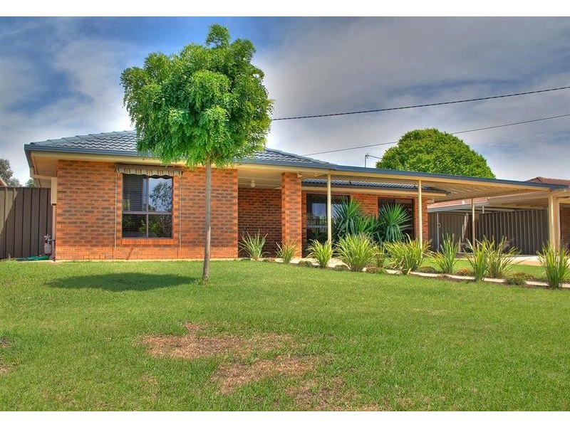 18 Forrest Street, Wagga Wagga NSW 2650