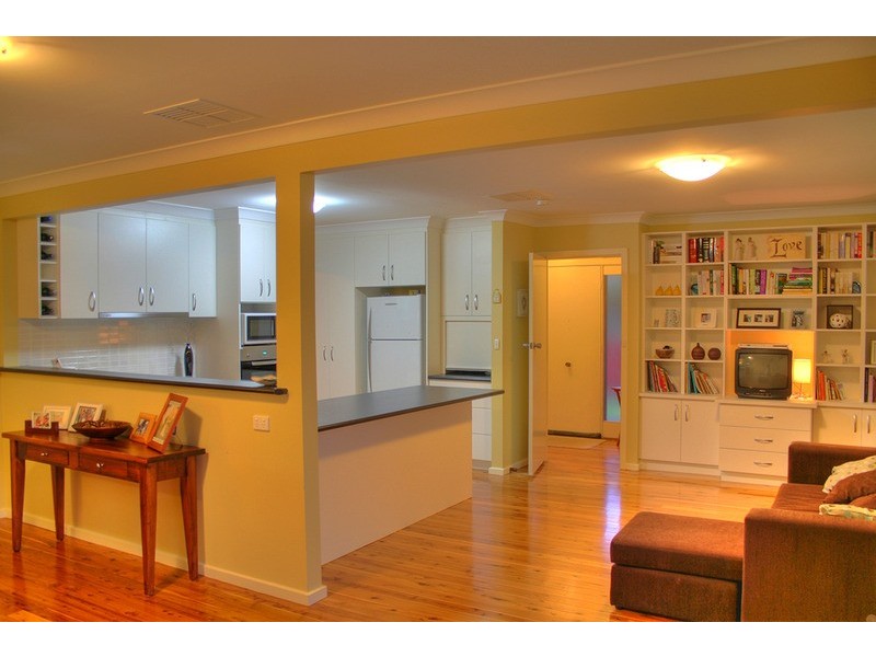 9 Banks Avenue, Kooringal NSW 2650