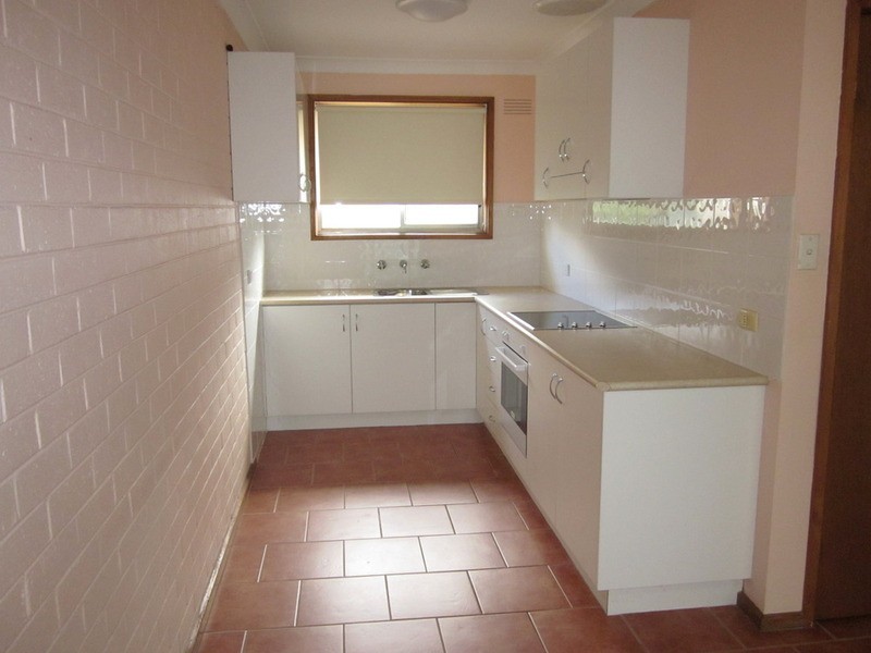 2/263 Bourke Street, Tolland NSW 2650