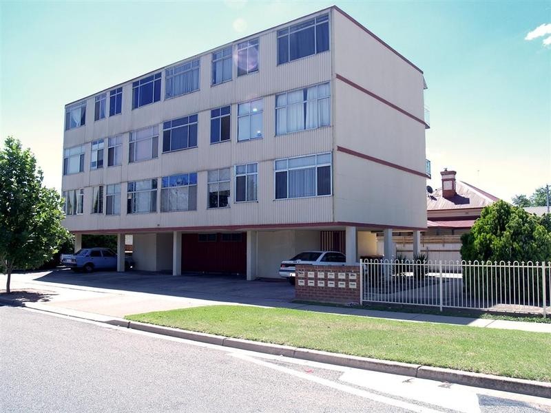 1/141 Gurwood Street, Wagga Wagga NSW 2650