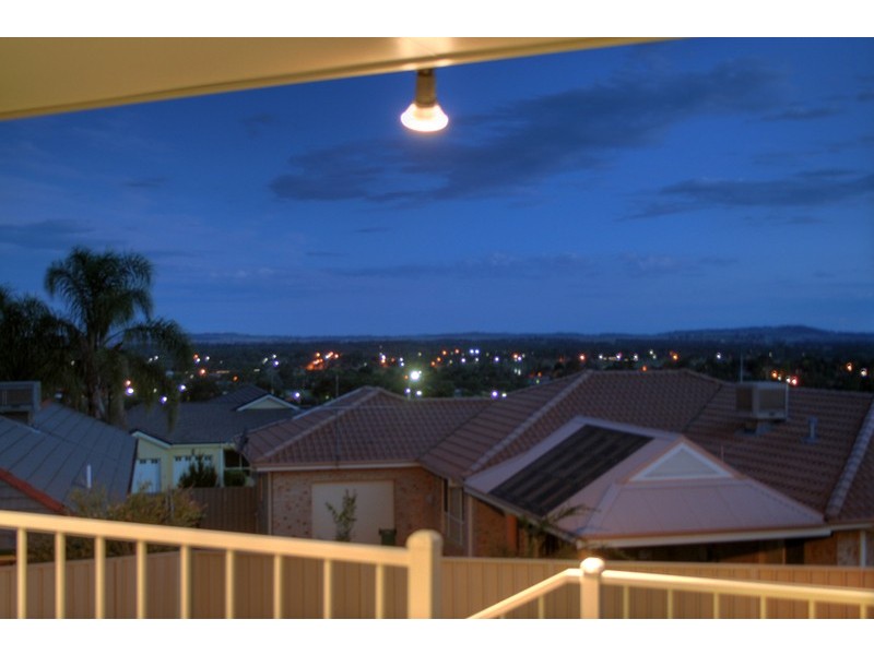 12 Atherton Crescent, Tatton NSW 2650