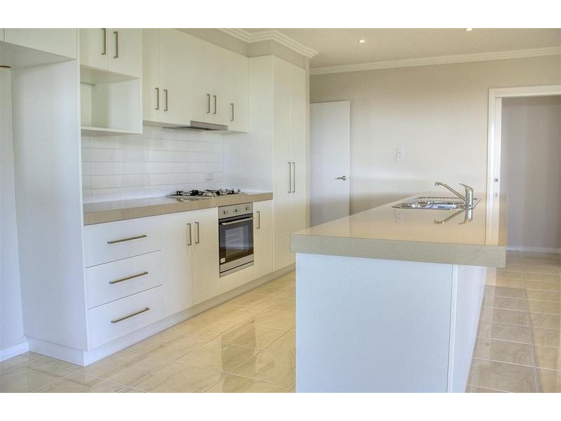 8 Bogong Crescent, Wagga Wagga NSW 2650