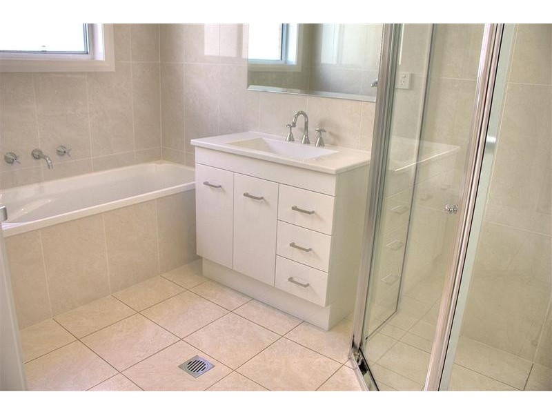 8 Bogong Crescent, Wagga Wagga NSW 2650