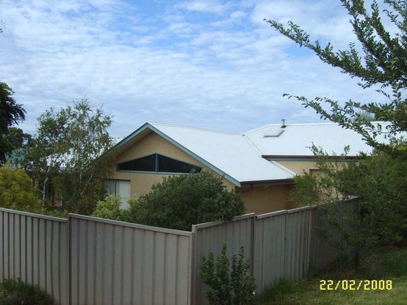 2 Galleon Place, Estella NSW 2650