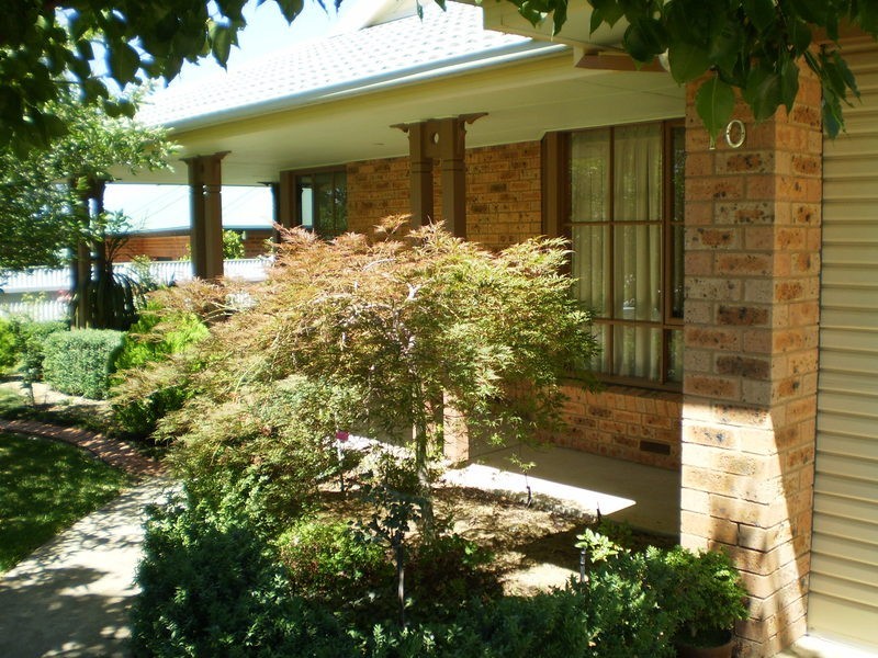 10 Spokes Street, Kooringal NSW 2650