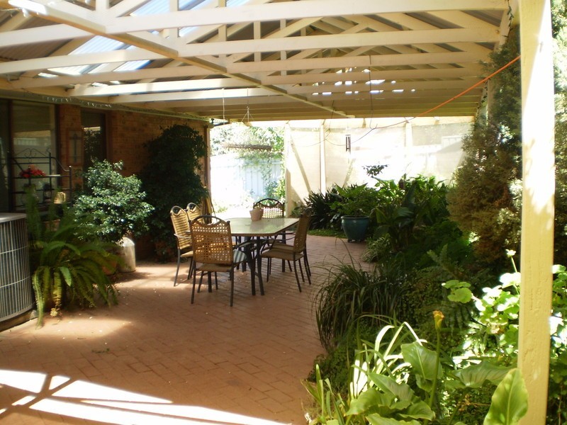 10 Spokes Street, Kooringal NSW 2650