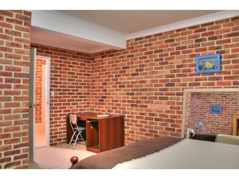 2 Loru Close, Tatton NSW 2650