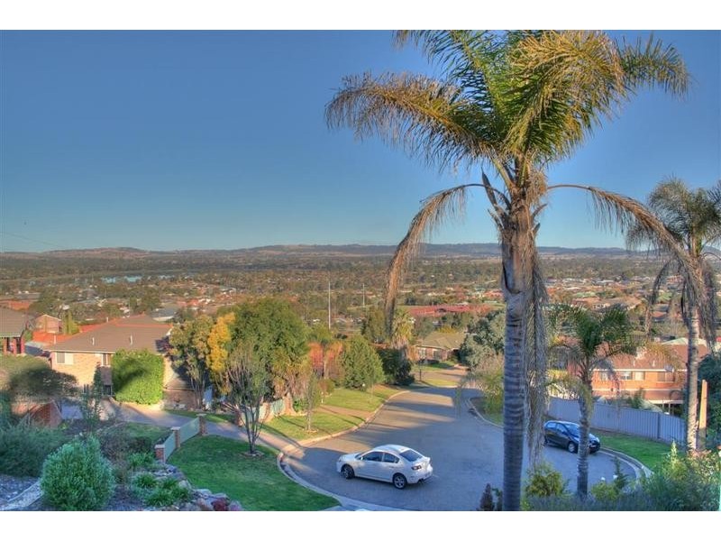 2 Loru Close, Tatton NSW 2650