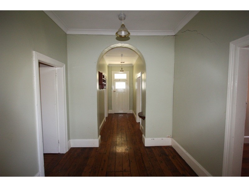 8 Sheppard Street, Wagga Wagga NSW 2650