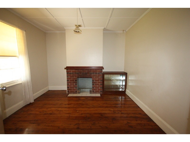 8 Sheppard Street, Wagga Wagga NSW 2650