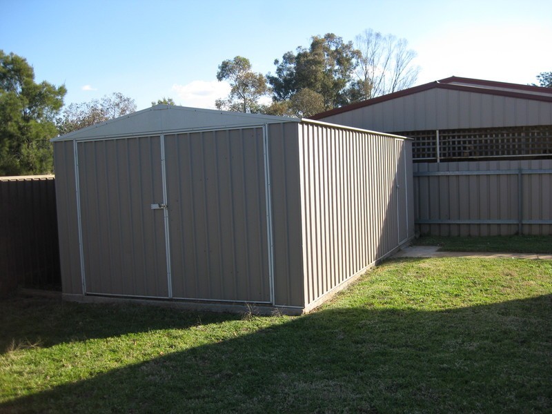 18 Incarnie Crescent, Wagga Wagga NSW 2650